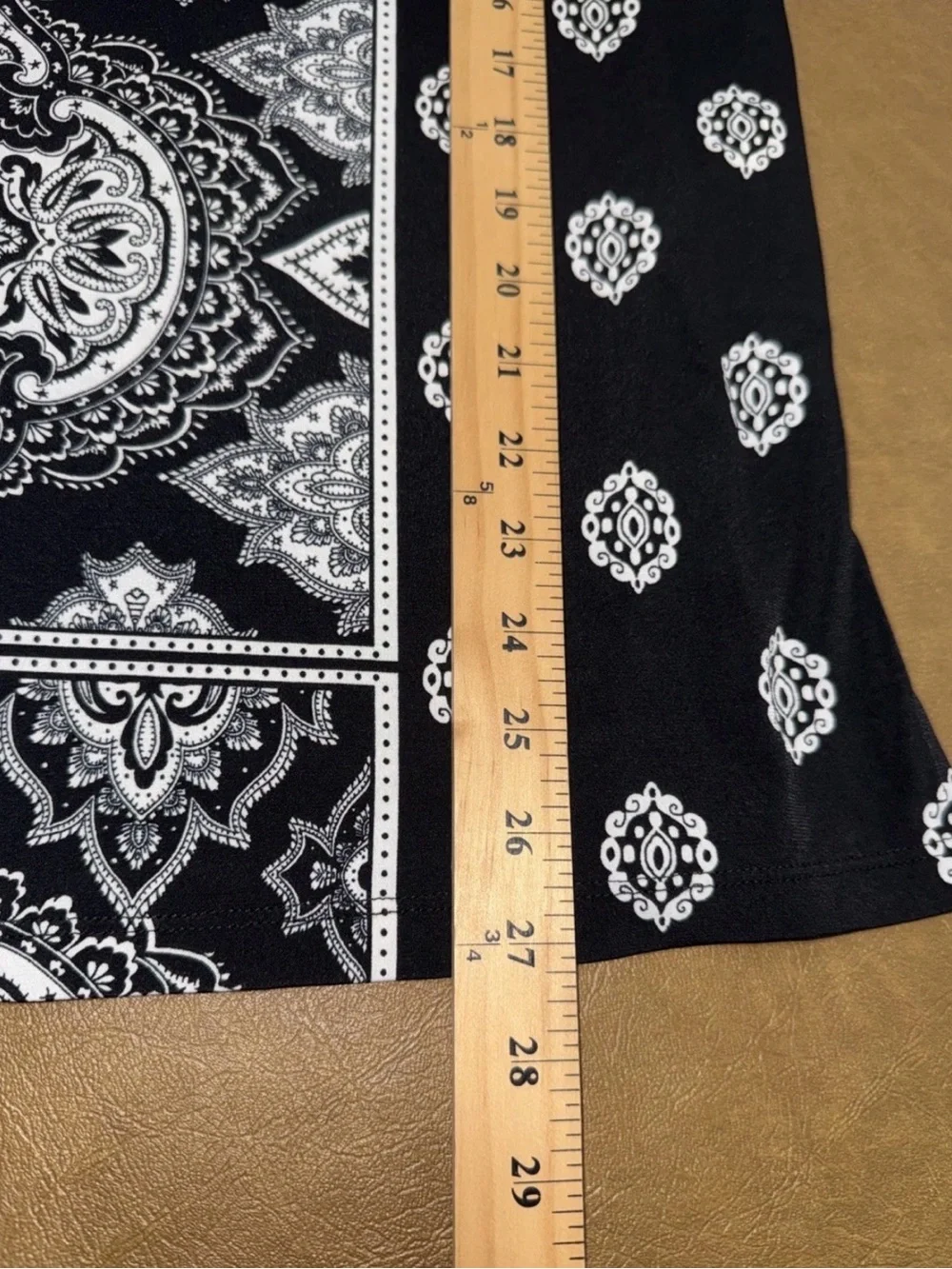 Susan Graver Womens M Liquid Knit Boho Tunic Top Black/White V- Neck 3/4 Sleeve